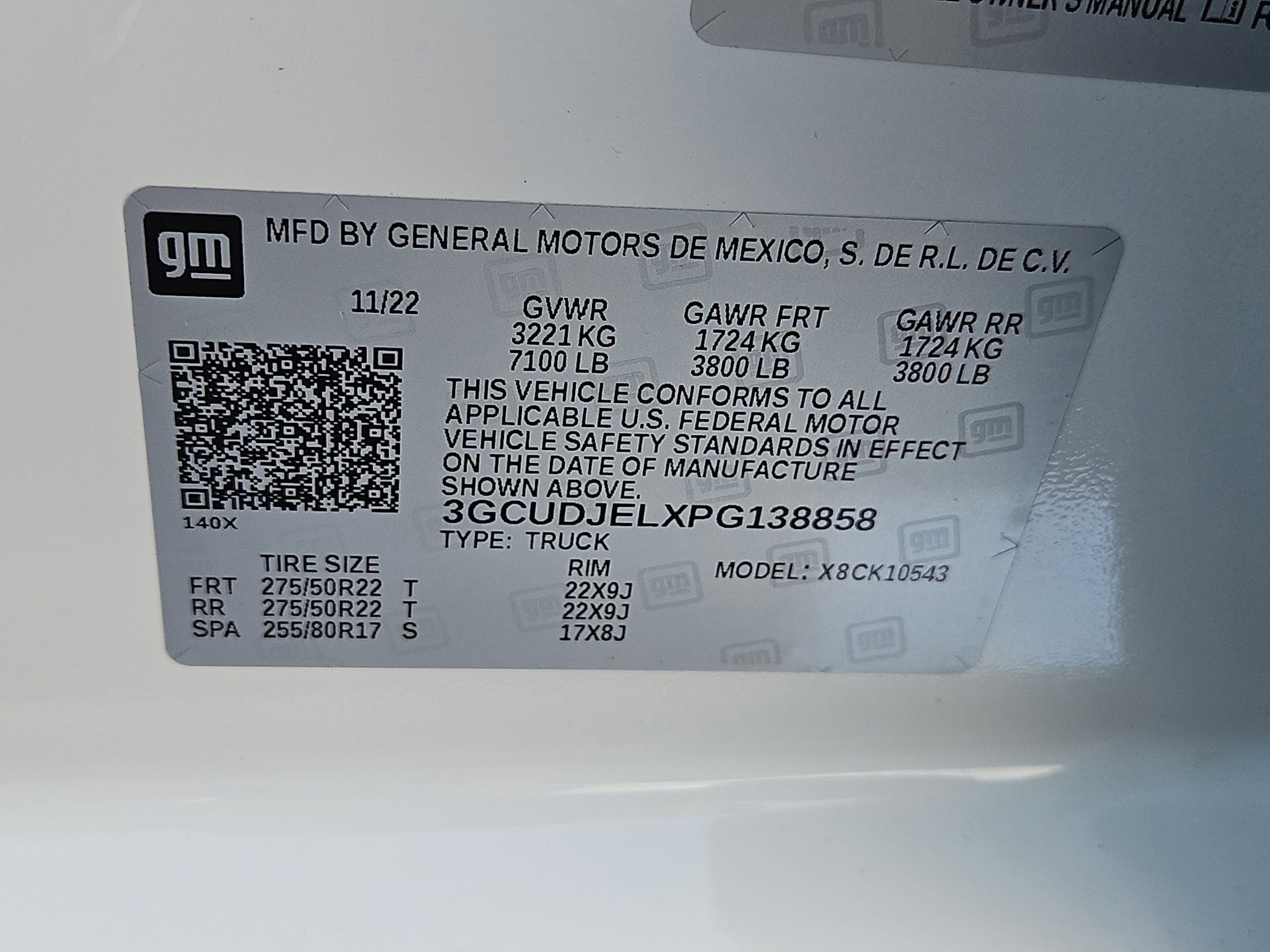 Used 2023 Iridescent Pearl Tricoat Chevrolet High Country image 33