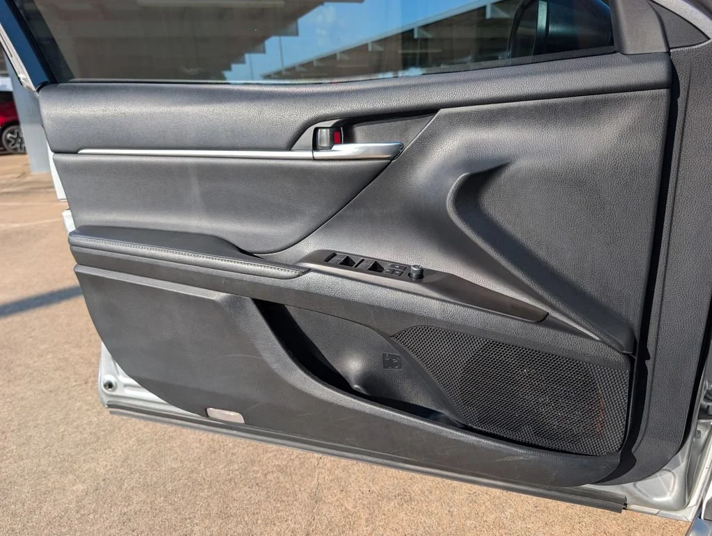 Used 2022 Silver Toyota XSE V6 image 16