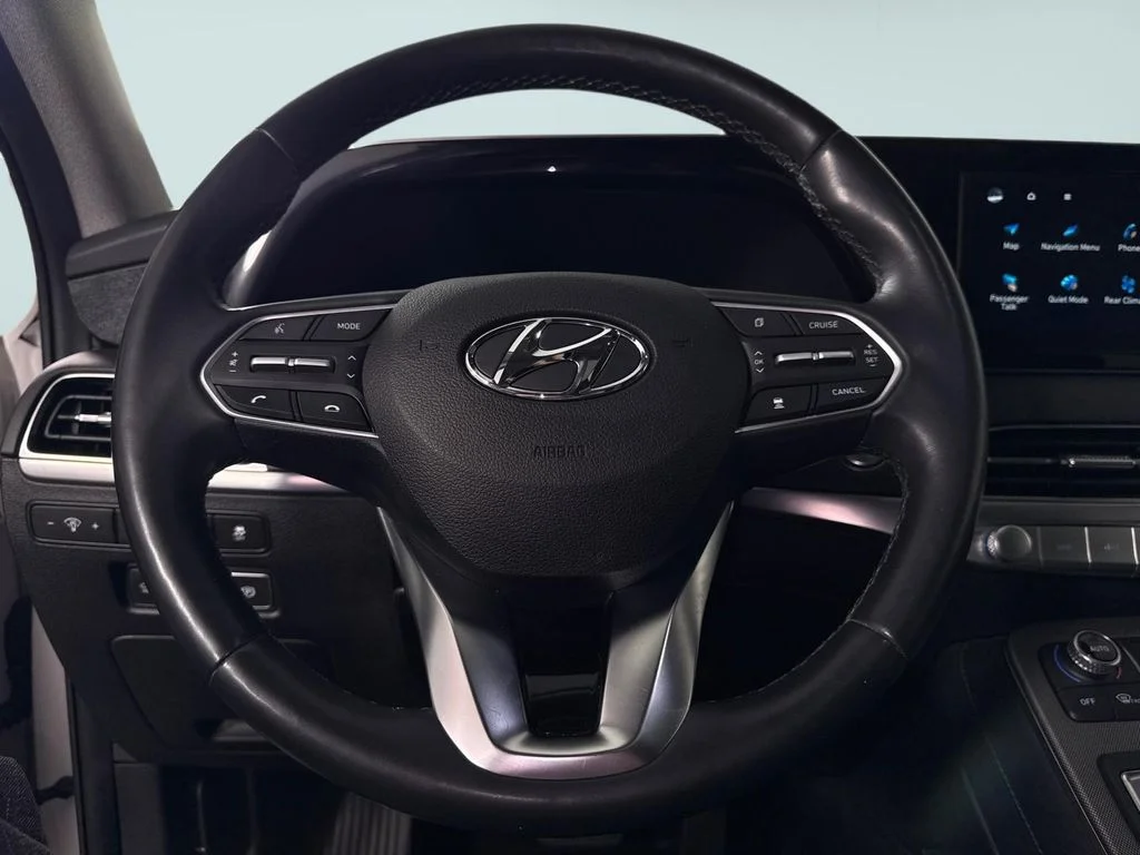 Used 2021 White Hyundai Limited image 28