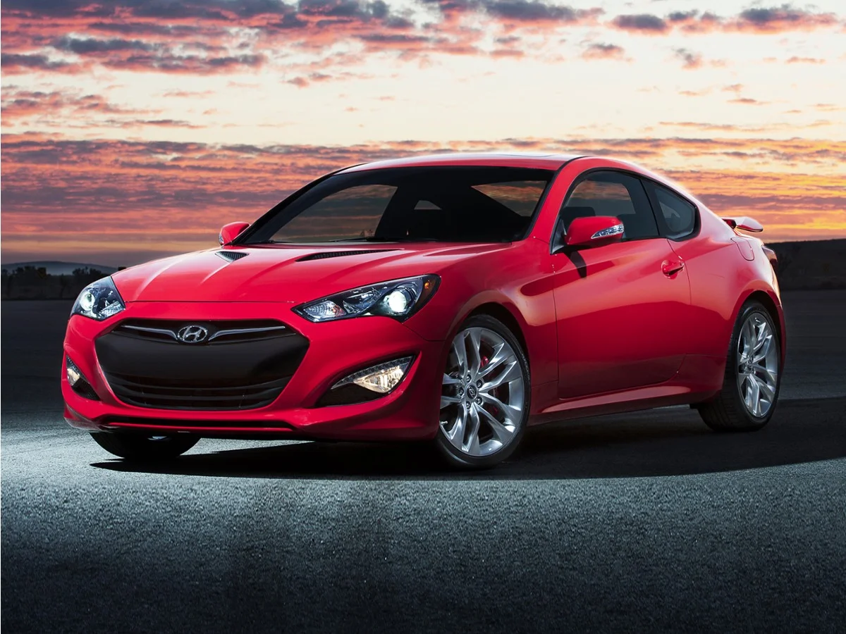 2016 Hyundai Genesis 3.8L Base RWD photo