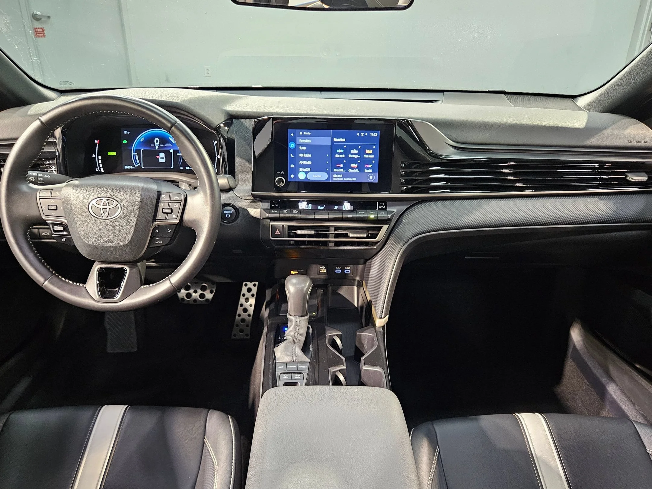 Used 2025 Underground Toyota SE image 10