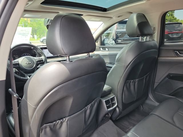Used 2021 Black Kia EX image 29