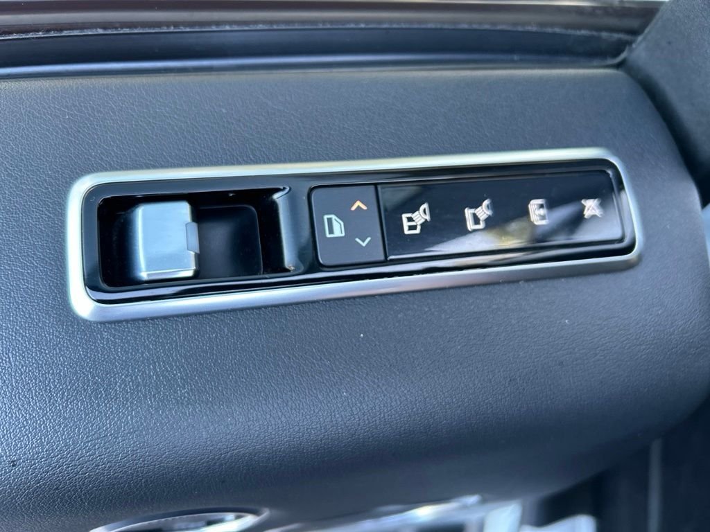 Used 2019 White Land Rover 5.0L V8 Supercharged image 20
