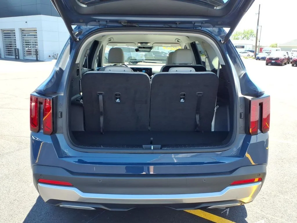 Used 2025 Black Kia EX image 32