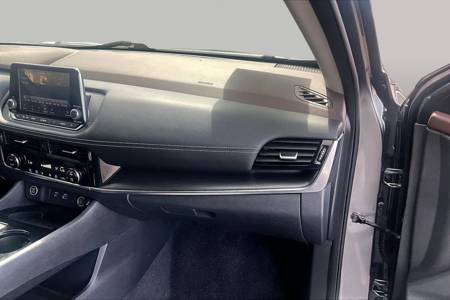 Used 2022 Gun Metallic Nissan SV image 17