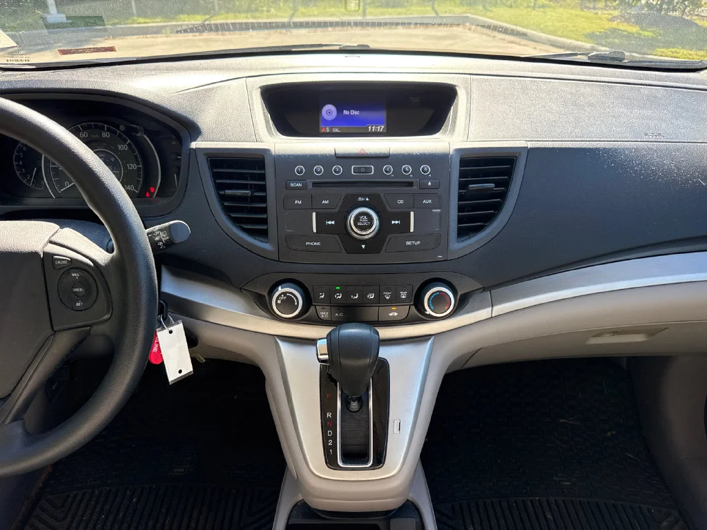 Used 2014 Twilight Blue Metallic Honda LX image 18