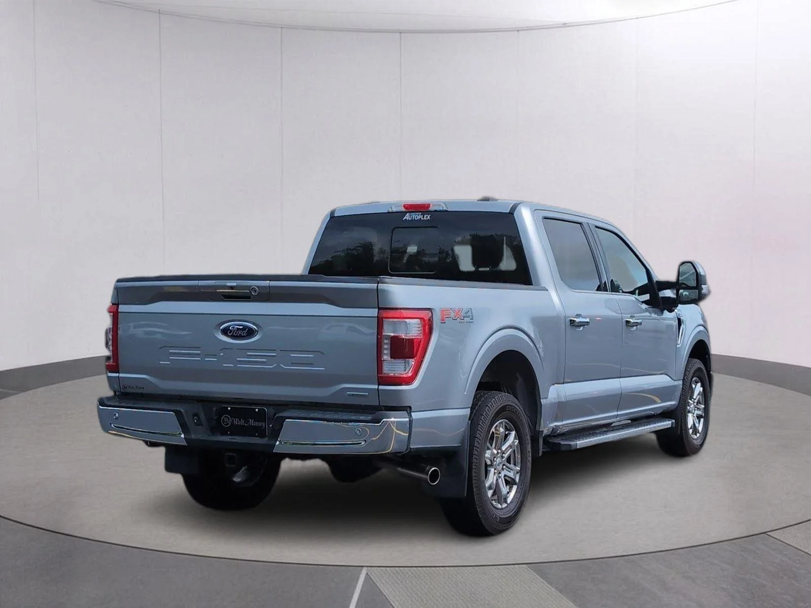 Used 2023 Iconic Silver Ford LARIAT image 6