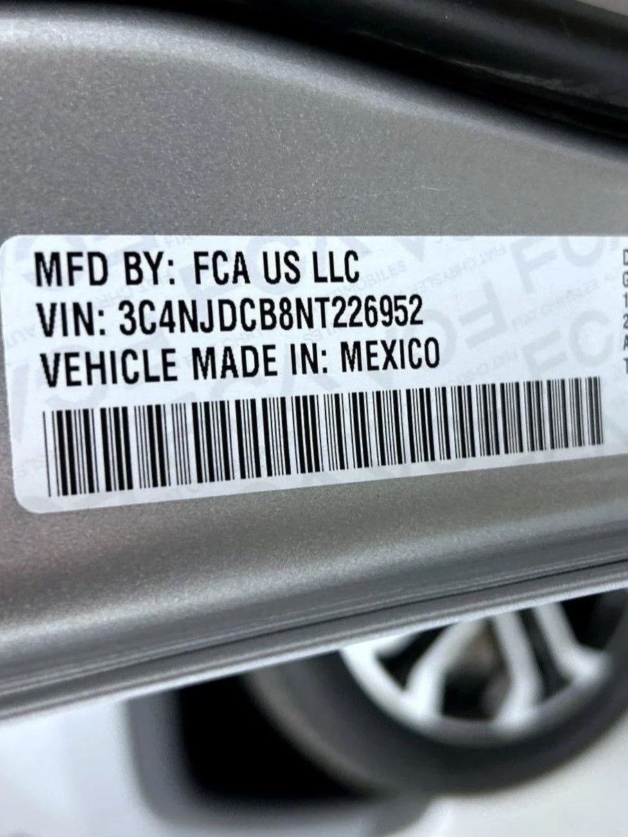 Used 2022 Silver Jeep Limited image 26