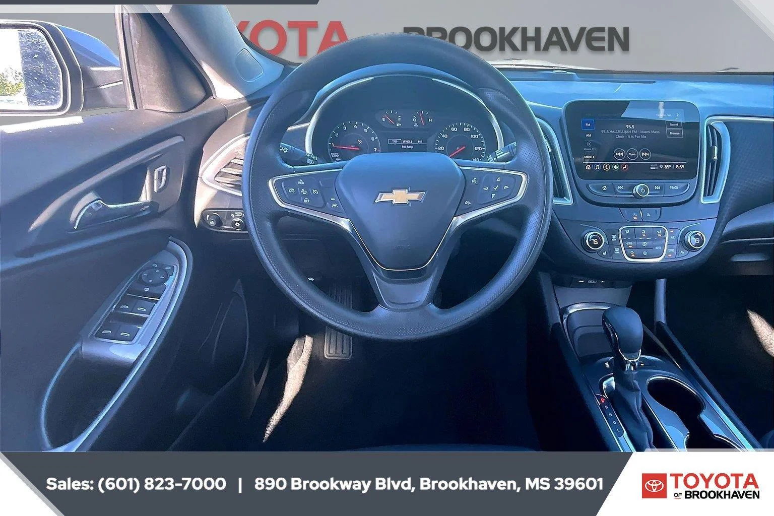 Used 2025 Sterling Gray Metallic Chevrolet LT image 5