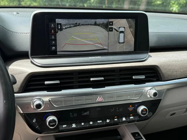 Used 2021 White Kia SX image 18