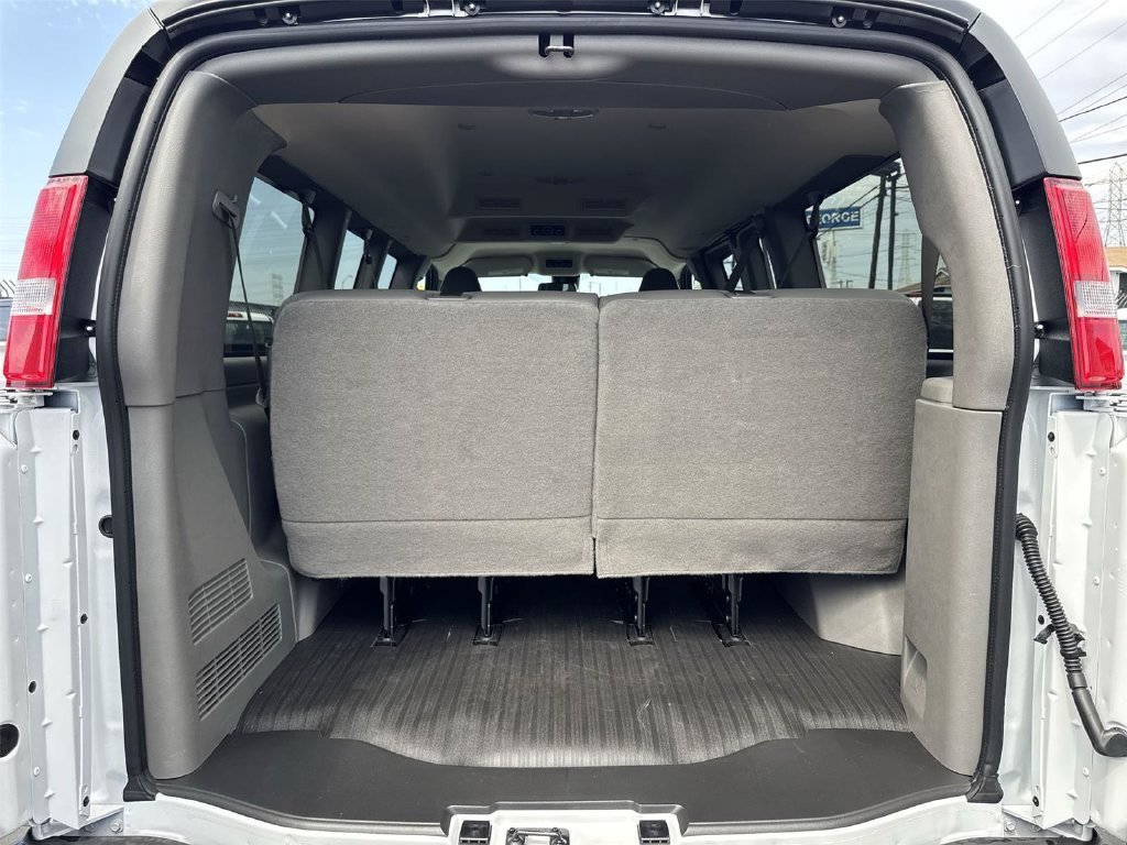 2026 Chevrolet Express Passenger LS - Photo 23