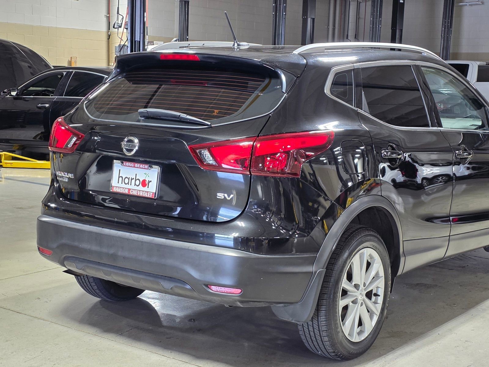Used 2018  Nissan SV image 11