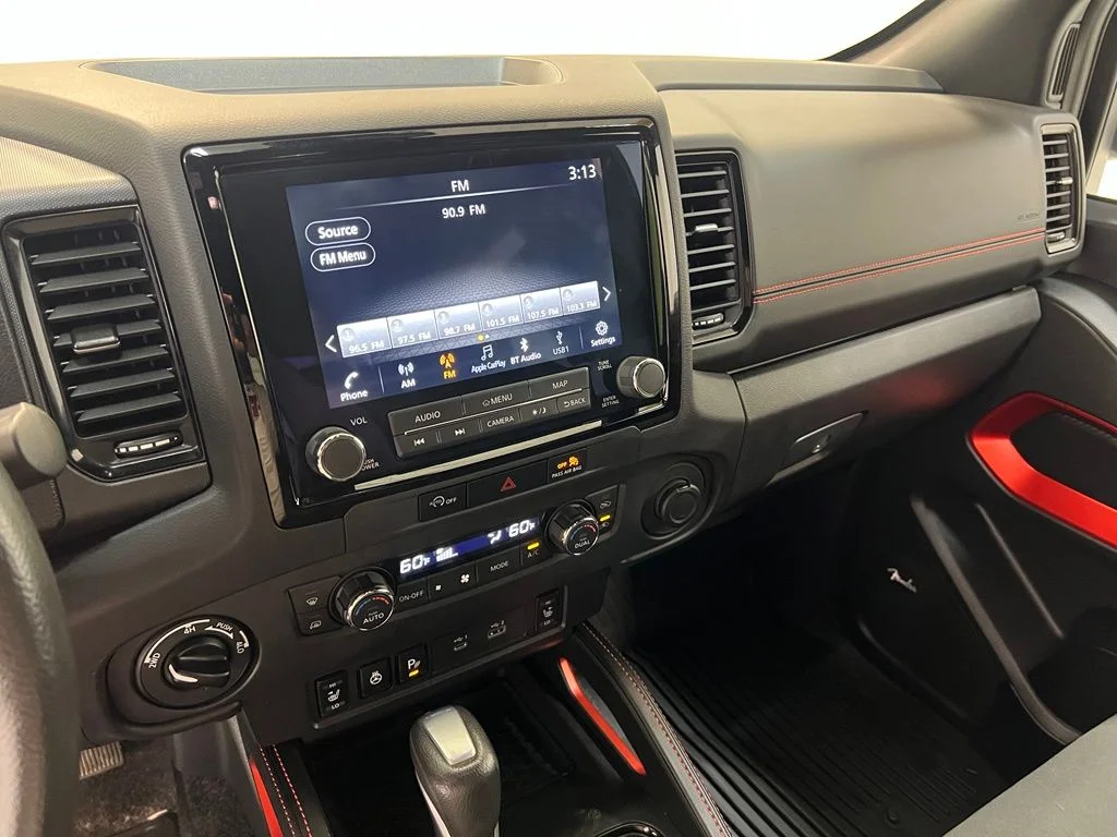 Used 2024 White Nissan PRO-4X image 23
