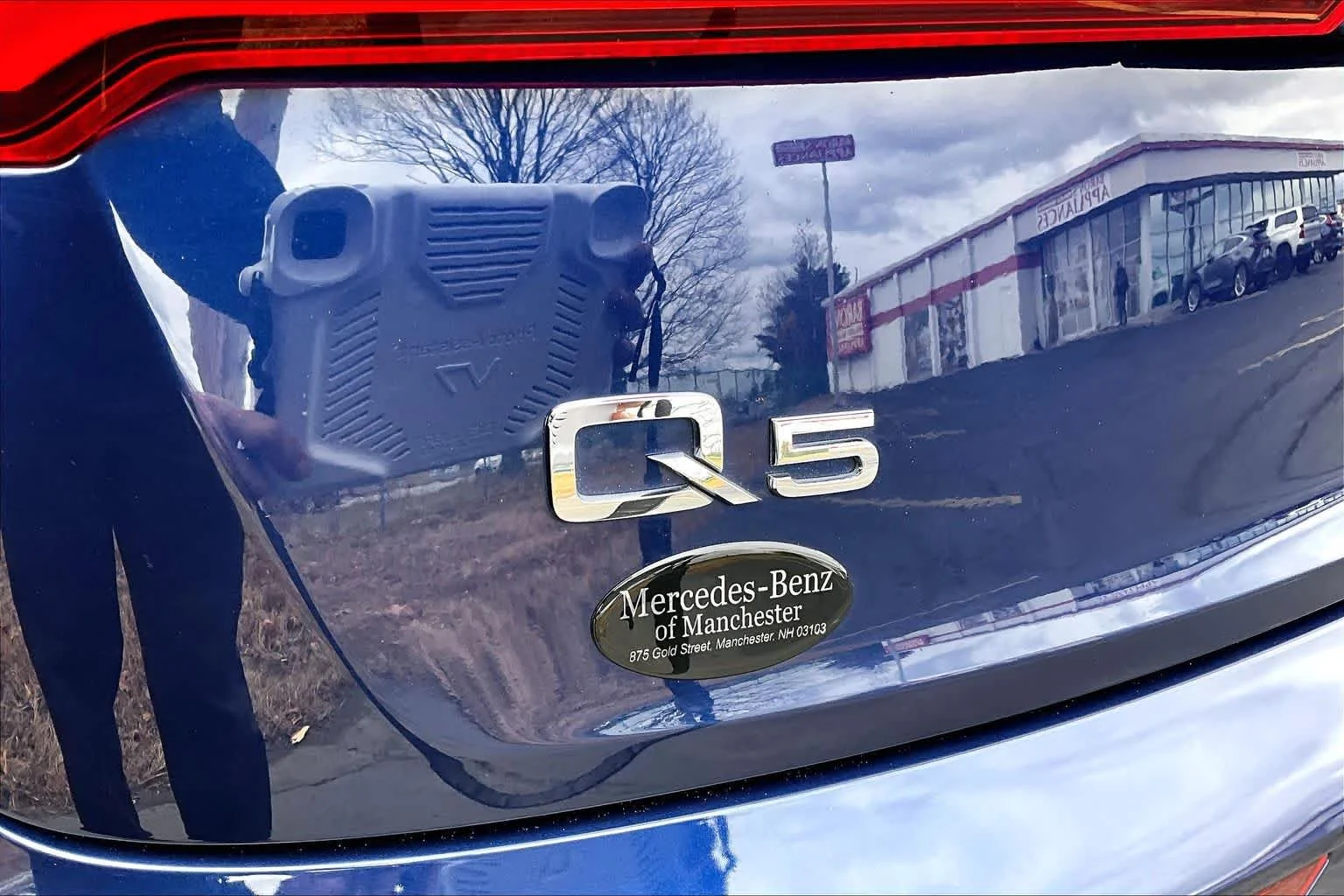 Used 2018 Navarra Blue Metallic Audi Premium Plus image 32