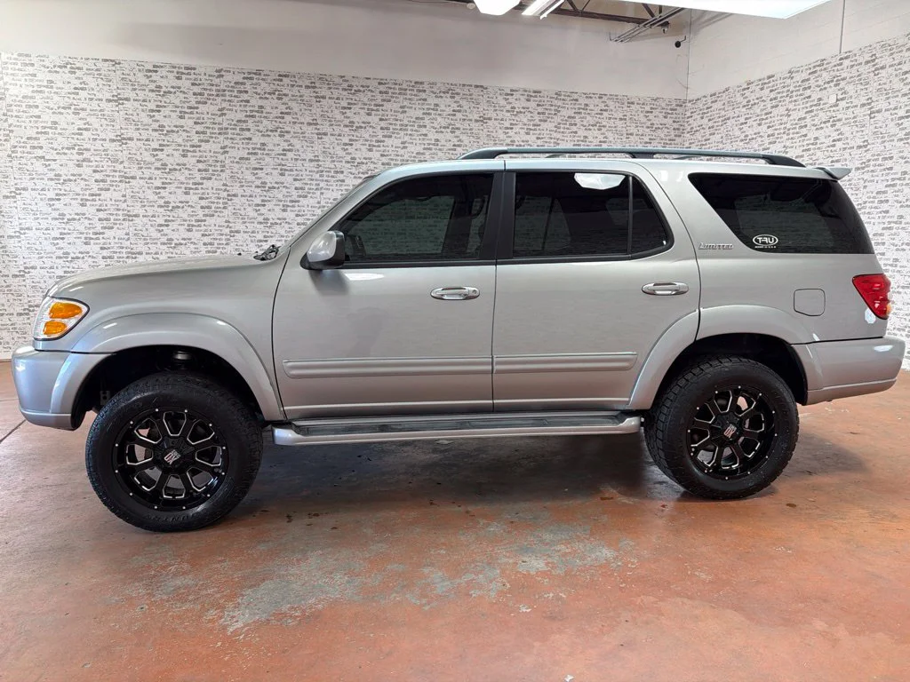 Used 2004 Silver Sky Metallic Toyota Limited image 4