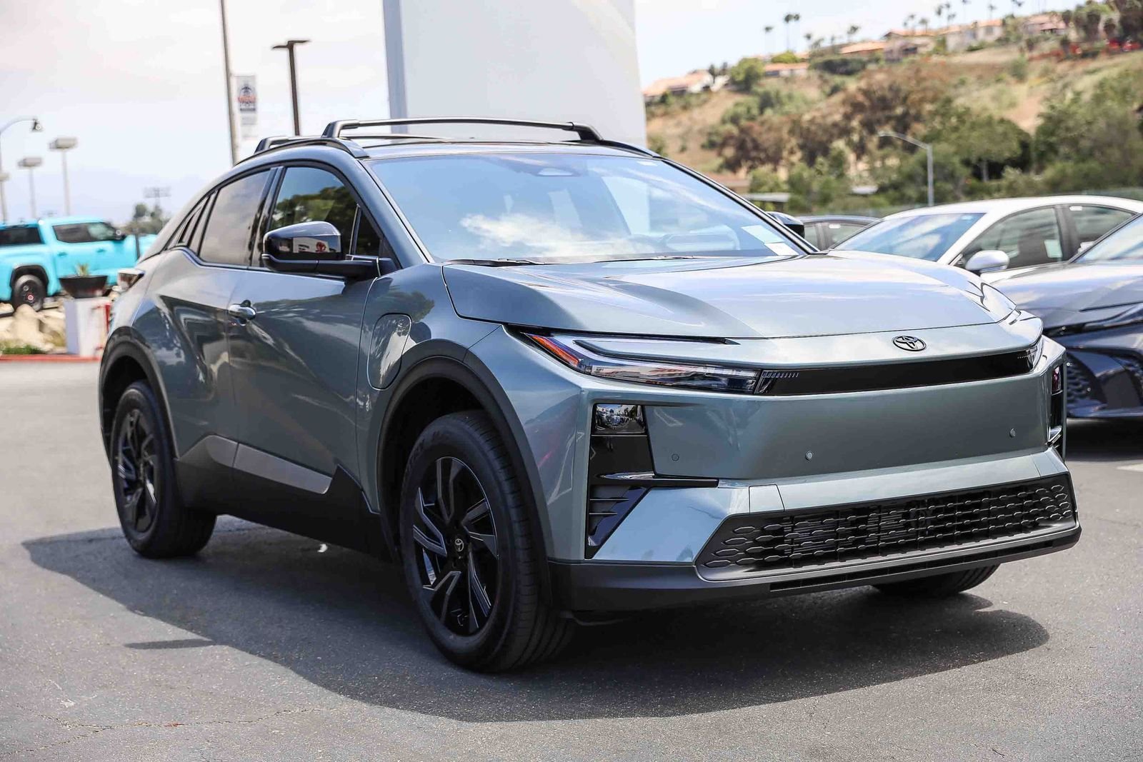 New 2026 Overcast Toyota  SE image 3