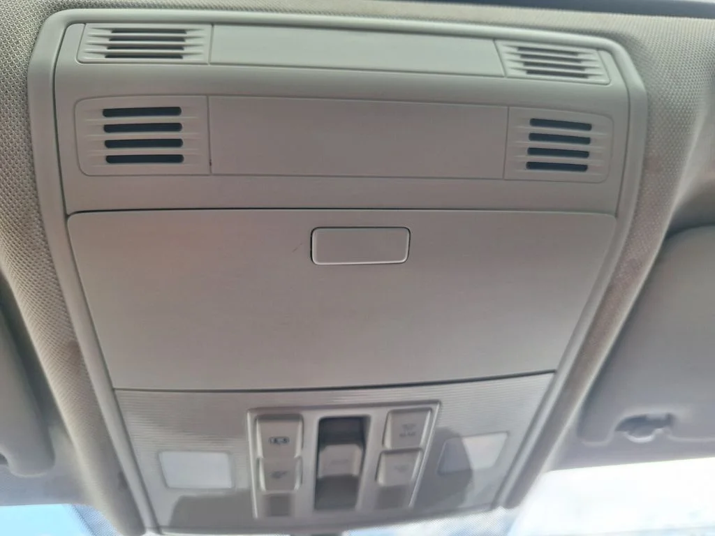 Used 2019  Volkswagen  image 15