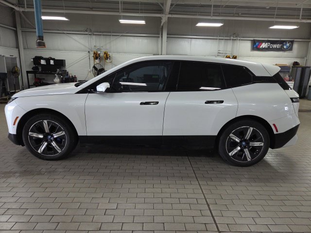 Certified 2024 BMW iX Base with VIN WB523CF01RCP06619 for sale in Bloomington, IL