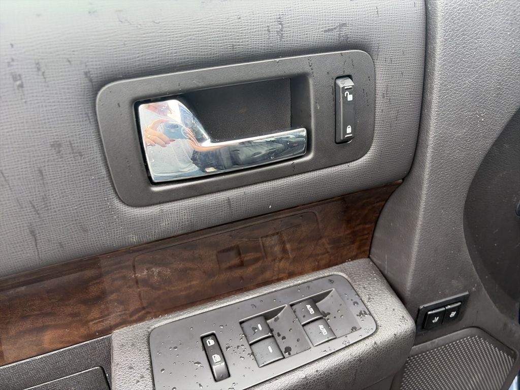 Used 2019 Blue Ford Limited image 21