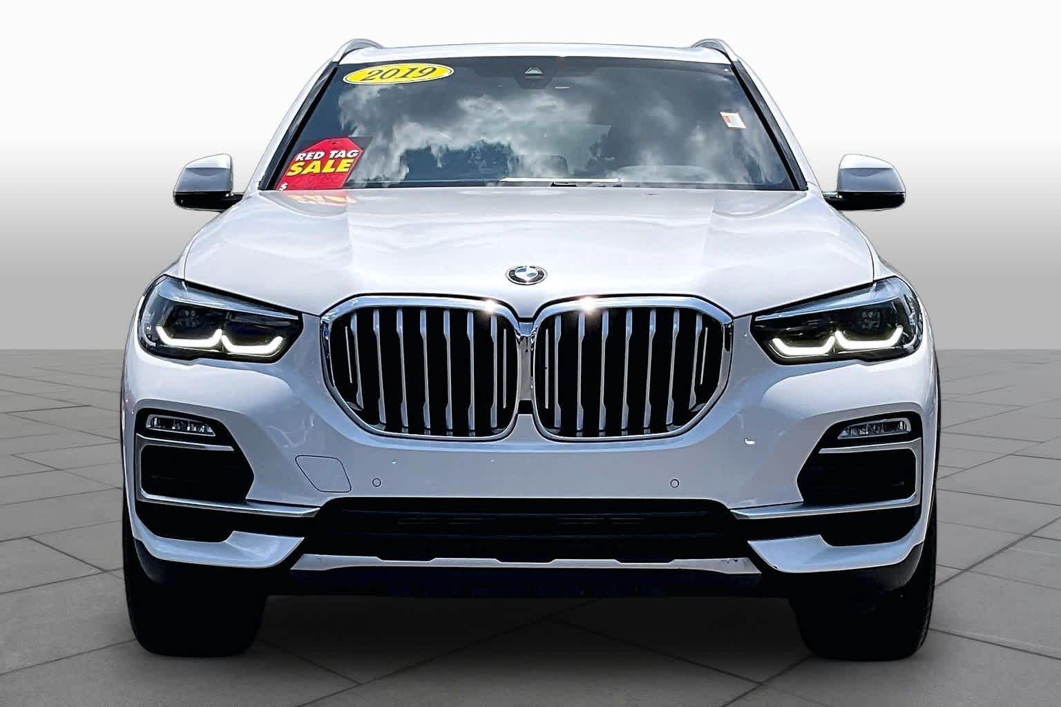 Used 2019 Mineral White Metallic BMW xDrive40i image 4