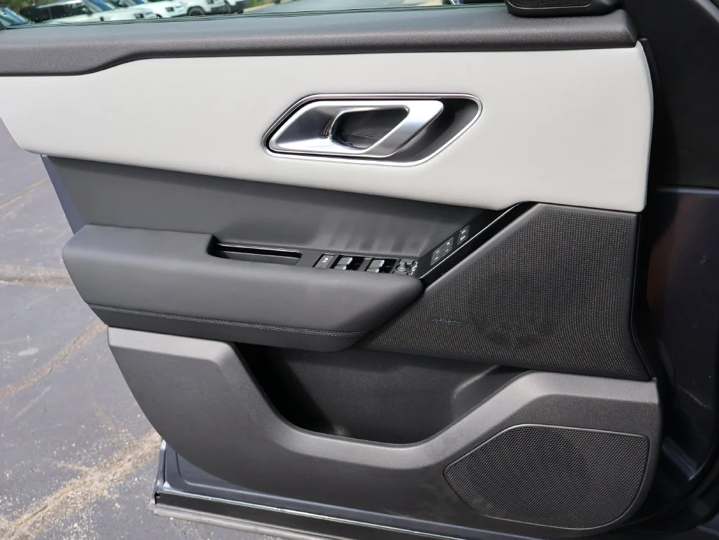 New 2026 Blue Land Rover S image 35