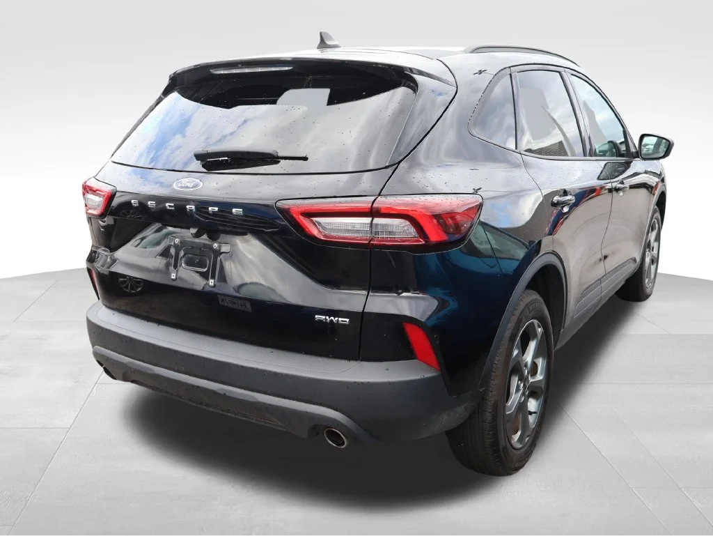 Used 2025 Black Metallic Ford ST-Line image 15