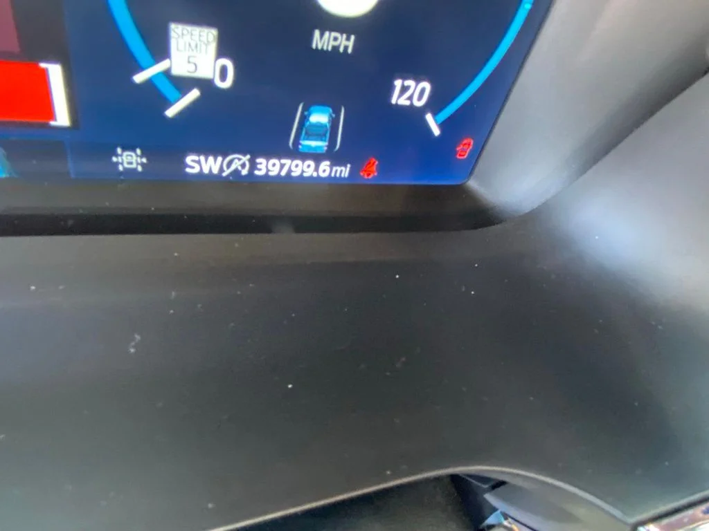 Used 2023 Red Ford Lariat image 5