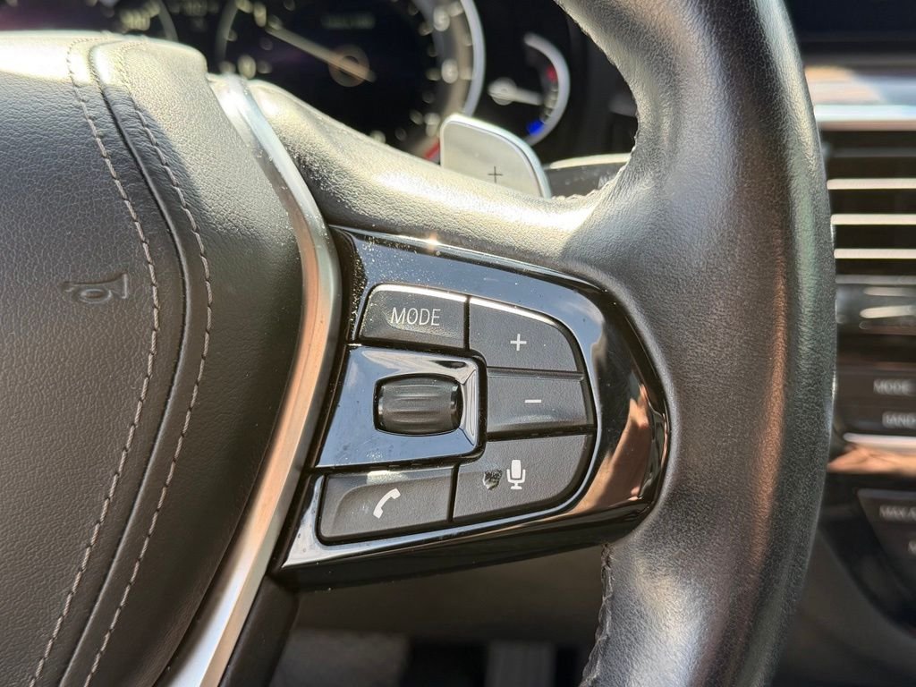 Used 2019 Gray BMW 530i image 22
