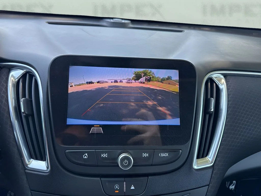 Used 2020 White Chevrolet LT image 21