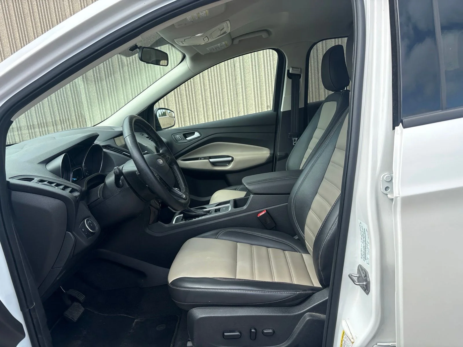 Used 2019 White Ford SEL image 11