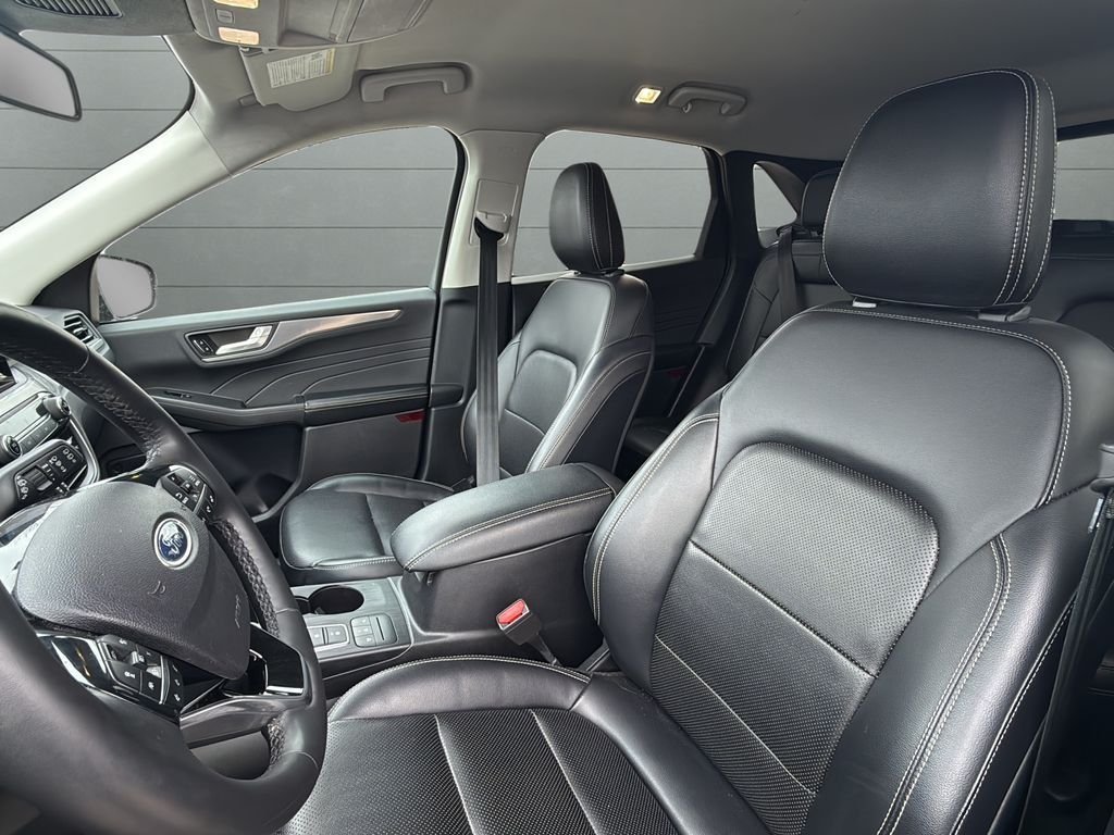 2022 Ford Escape Titanium - Photo 10