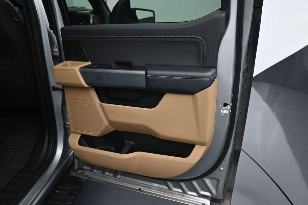 Used 2022 Silver Ford XLT image 13