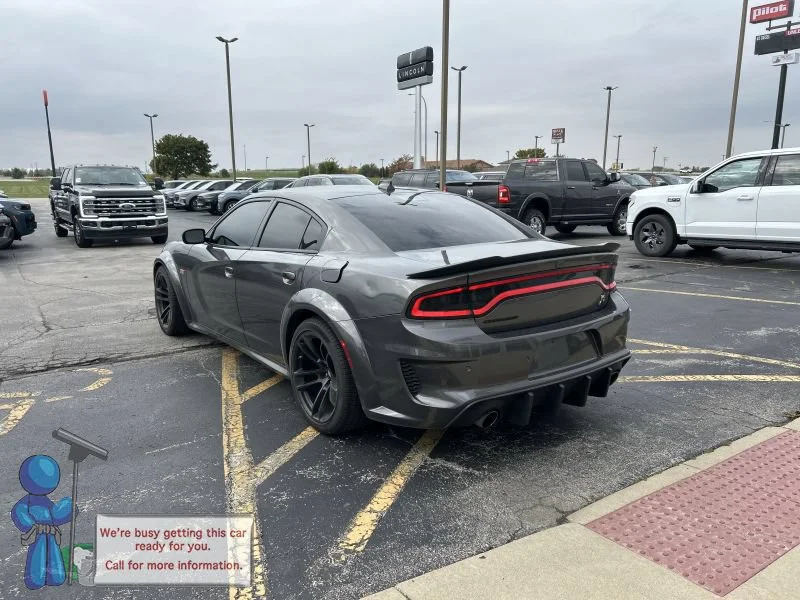 Used 2023 Granite Crystal Metallic Clearcoat Dodge R/T Scat Pack Widebody image 3