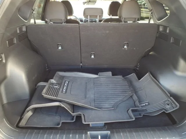 Used 2024 Black Hyundai SE image 5