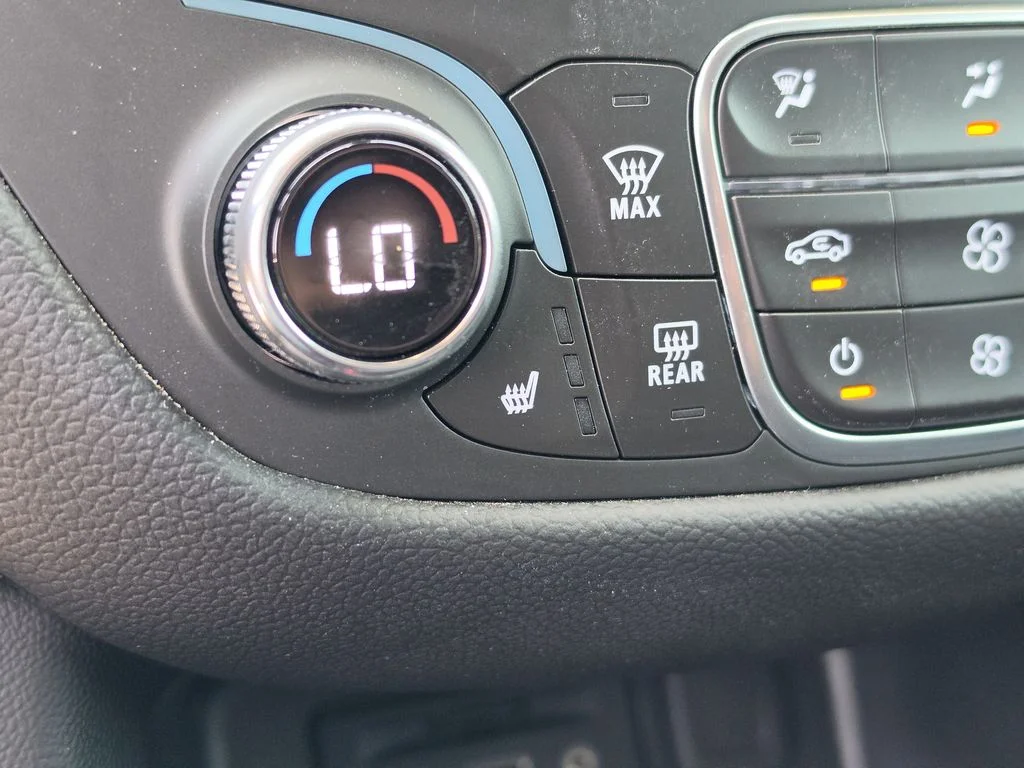 Used 2023 White Chevrolet RS image 32