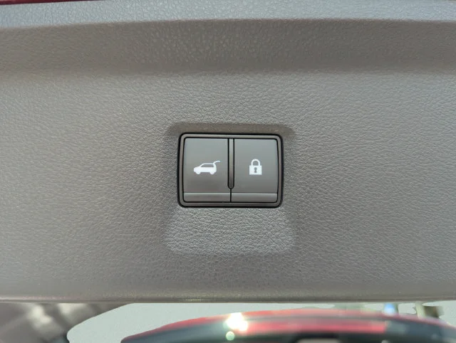 Used 2024 Red INFINITI Sensory image 21