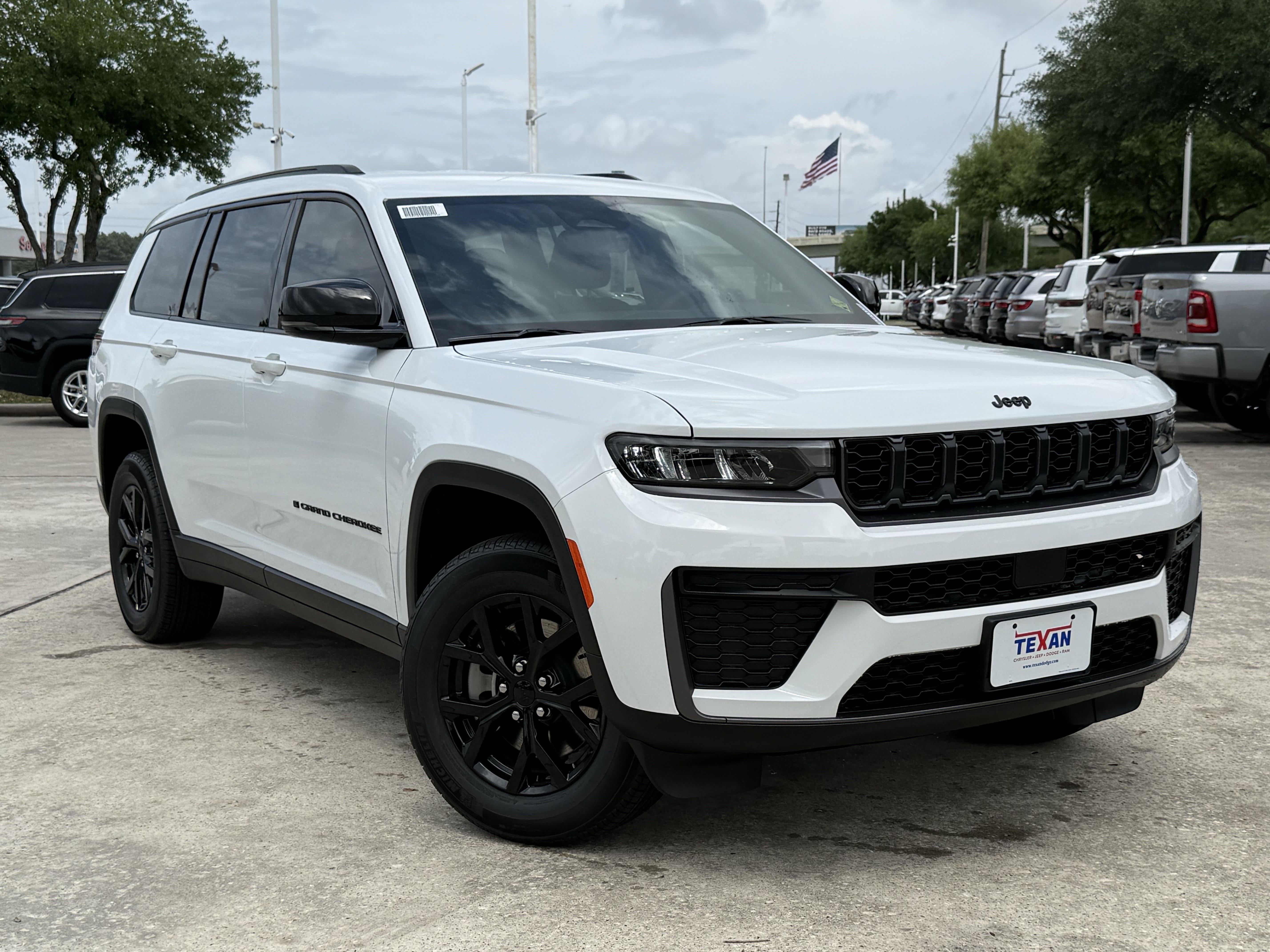 New 2026 Jeep Grand Cherokee L Laredo Altitude Sport Utility in