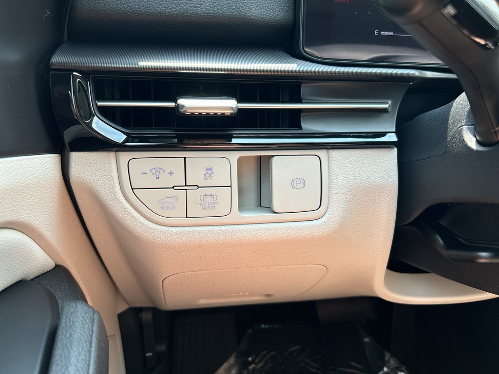 New 2027 Fusion Black Kia EX image 26