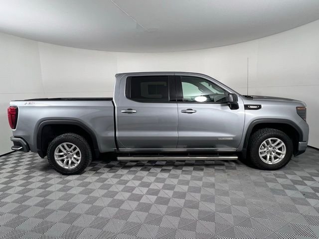 Used 2023 Silver GMC Elevation image 8