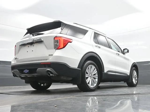 Used 2021 White Ford Limited image 26