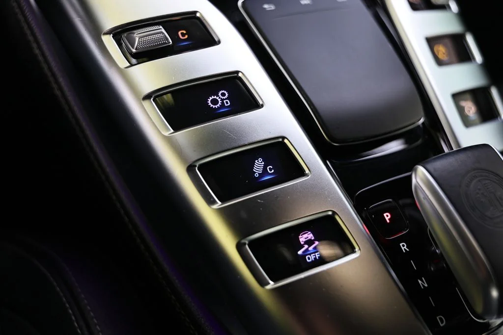 Used 2020 Brilliant Blue Metallic Mercedes-Benz Base image 44