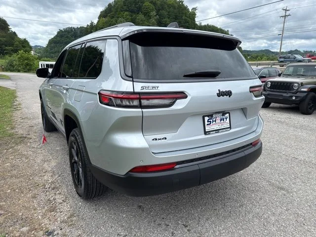 New 2026 Silver Jeep Laredo image 5