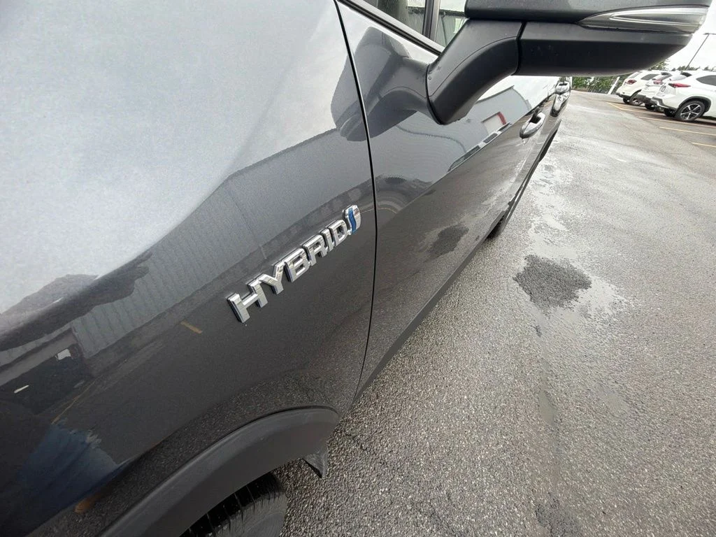Used 2021 Gray Toyota XLE image 10