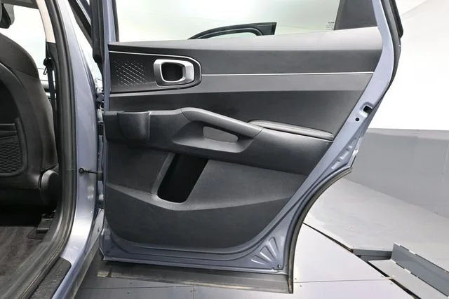 2023 Kia Sorento LX - Photo 41