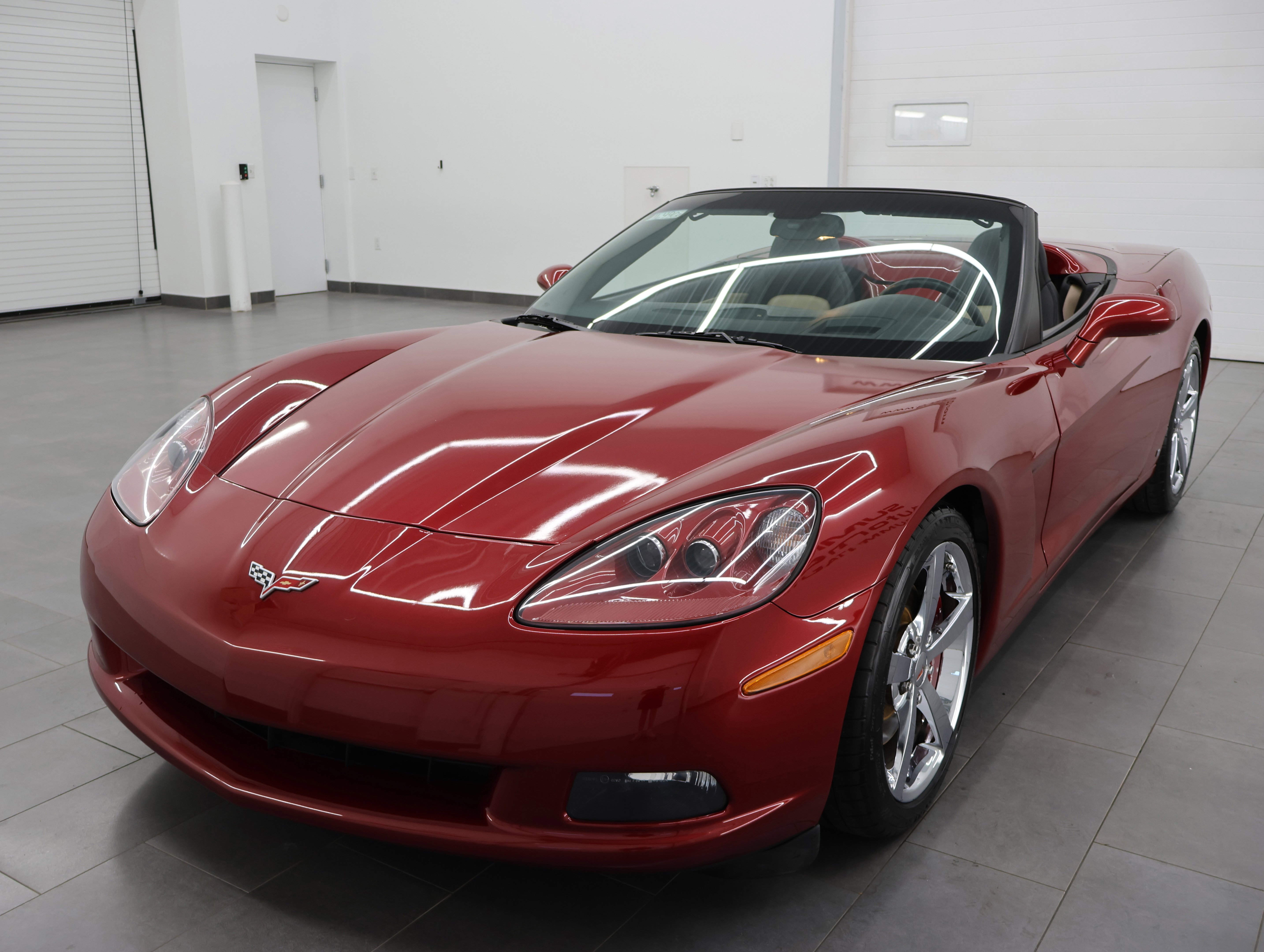 Used 2008 Crystal Red Metallic Tintcoat Chevrolet Convertible: 3LT-POWER TOP CONVERTIBLE-AUTO-HEATED LEATHER-MICHELIN TIRES image 39