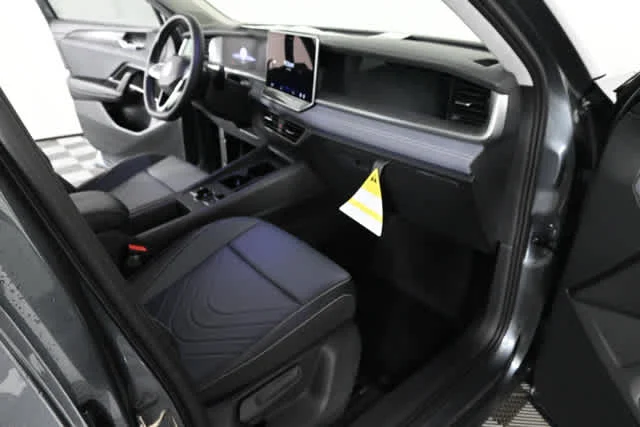 New 2026 Platinum Gray Metallic Volkswagen SE image 15