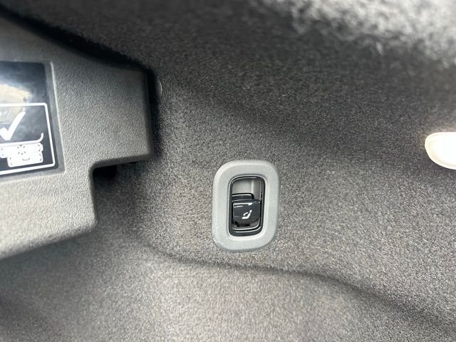 New 2026 Graphite Grey Metallic Mercedes-Benz CLE 450 image 32