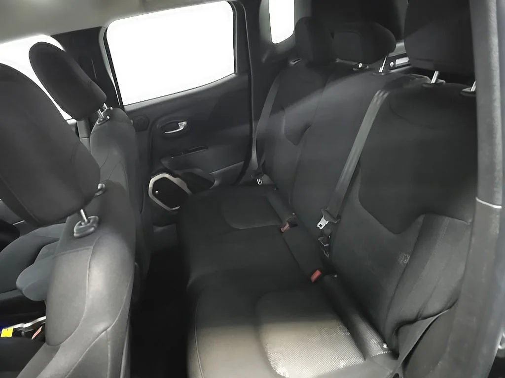 Used 2016 Black Jeep Latitude image 34