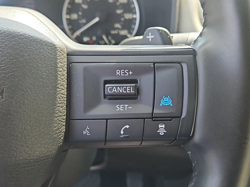 Used 2025 White Nissan SV image 29