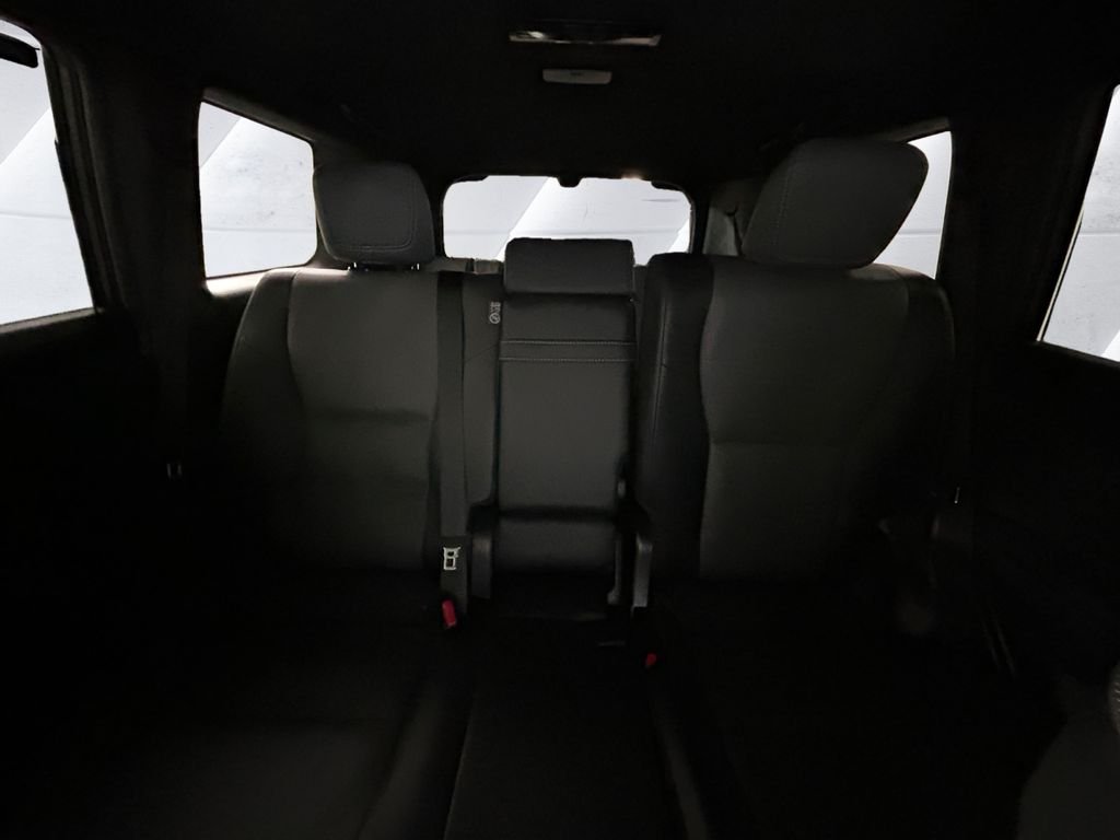 Used 2024 Silver Lexus 550 Luxury+ image 18